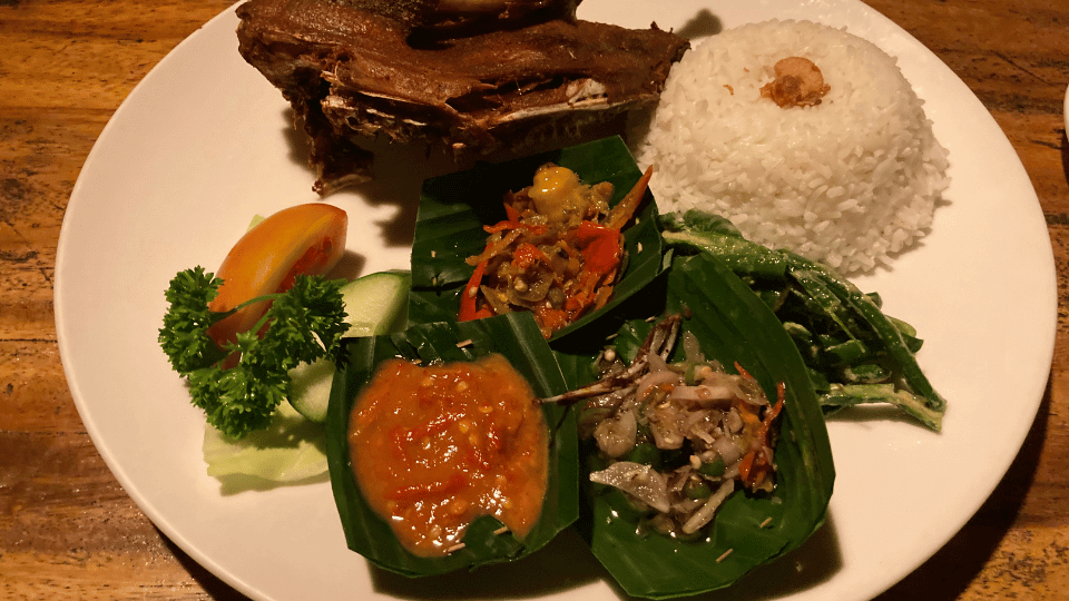 アヒル料理(Bebek Goreng) | 
Bebek Tepi Sawah バリ ウブド ローカル料理レストラン