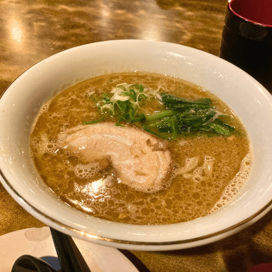 ジャカルタポークラーメン | 越後屋 echigoya blok m ジャカルタ ブロックM ラーメン屋