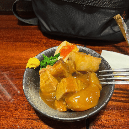 豚の角煮 | EIGHT MAN エイトマン ジャカルタ スナヤンエリア ラーメン・居酒屋