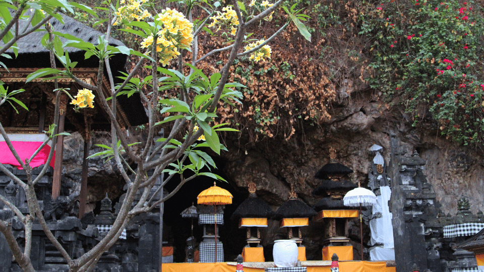 ゴアラワ寺院 | インドネシア バリ島 東部 観光スポット