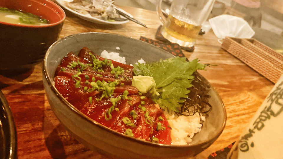 マグロ丼 | Okamura Bali 日本食レストラン バリ