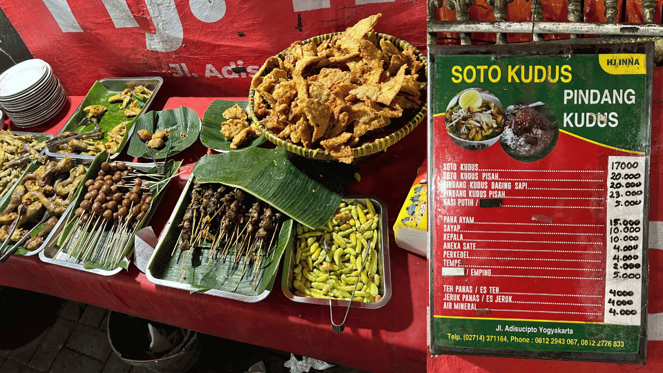 揚げ物やサテ | Soto Kudus & Nasi Pindang Inna