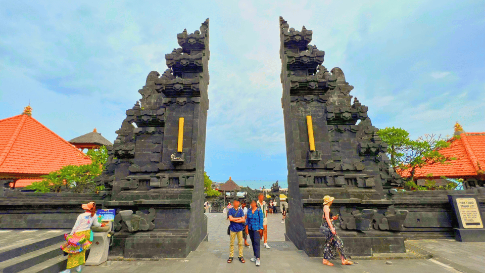 タナロット寺院の門 | インドネシア バリ島 タナロット寺院