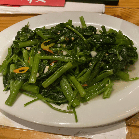 空芯菜炒め(カンクン炒め) | 麺屋桜 ジャカルタ ラーメン